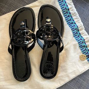 Tory Burch MILLER SANDAL, PATENT LEATHER. Excellent condition! Dustbag included